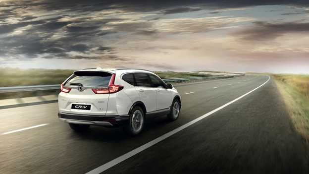 Driekwart achteraanzicht van de CR-V Hybrid