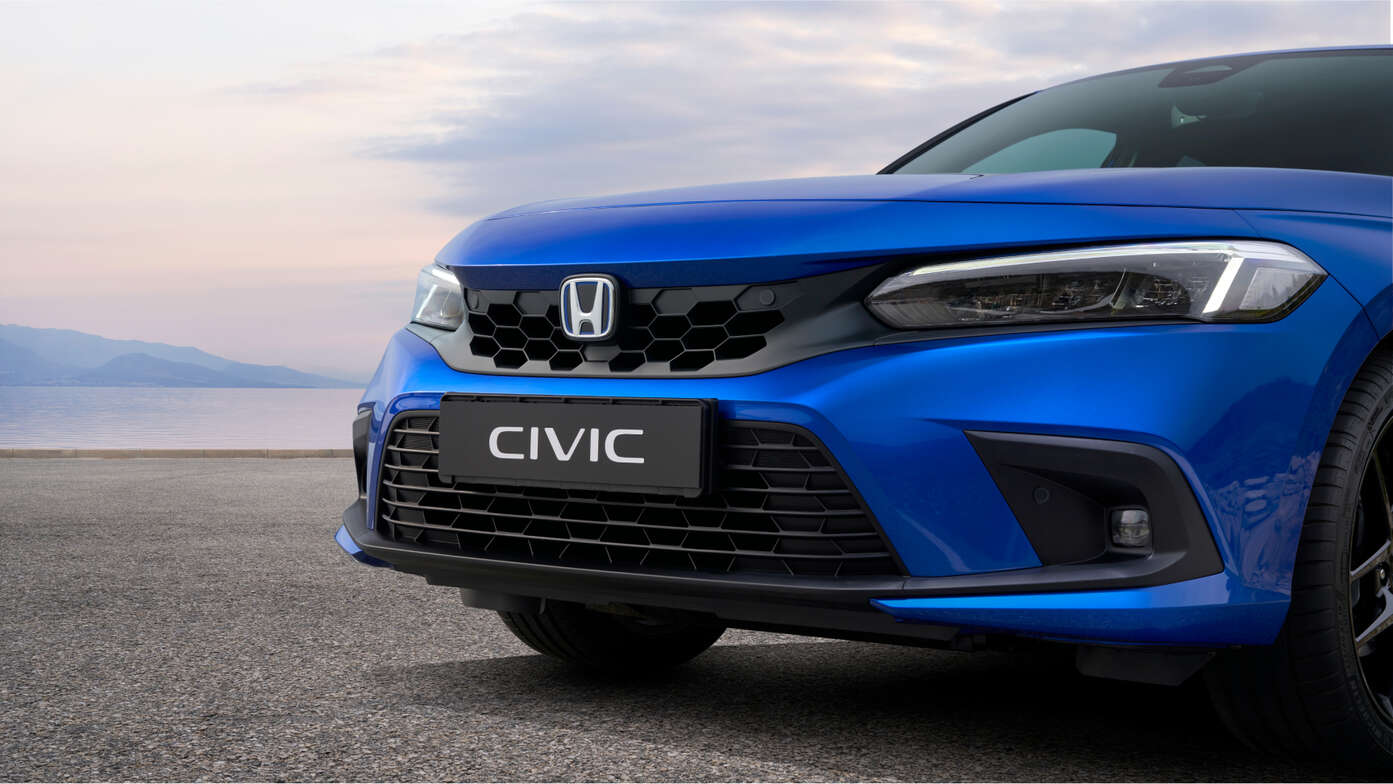 Close-up van de voorbumper van de Honda Civic e:HEV.