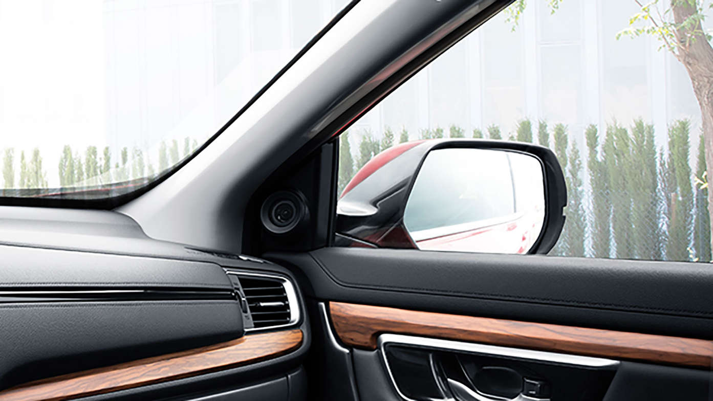 Close-up buitenspiegel Honda CR-V.