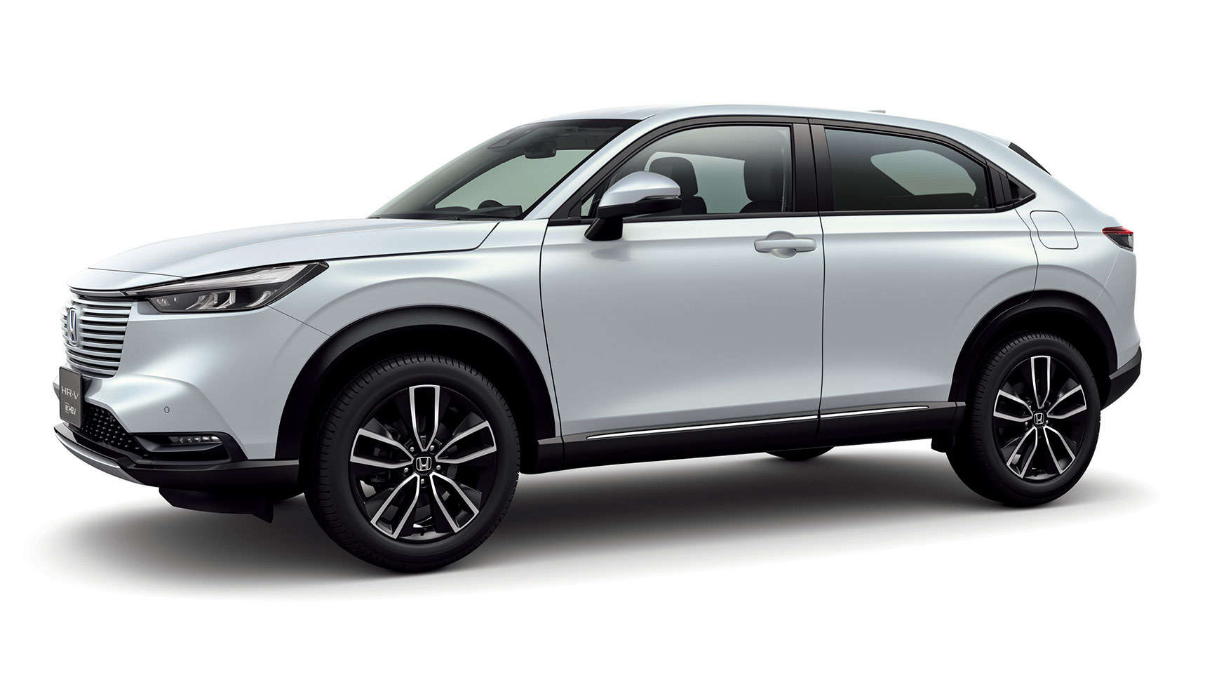 Driekwart vooraanzicht Honda HR-V in studio