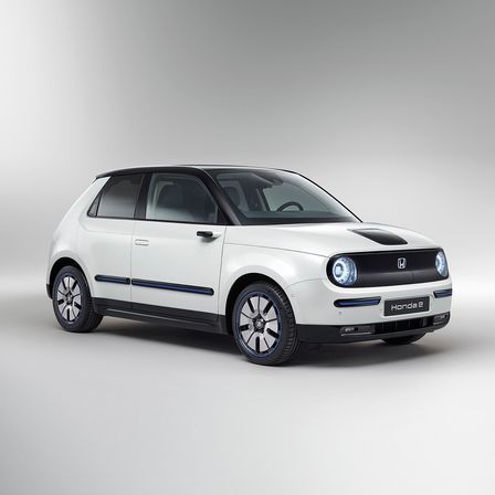 Driekwart vooraanzicht van Honda e.