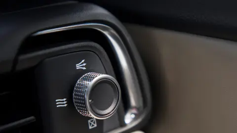 Close-up van het luchtverspreidingssysteem van de Honda HR-V