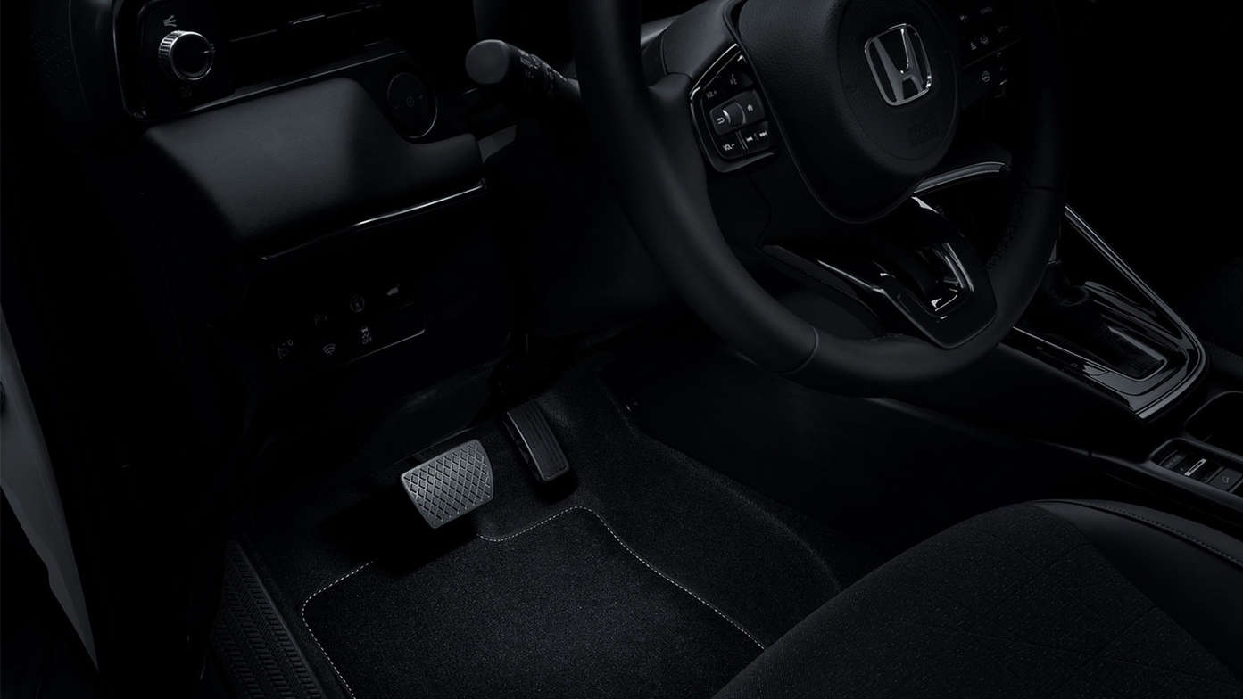 Honda HR-V Hybrid verlichting voetenruimte vooraan