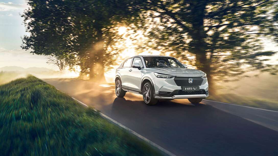 Driekwart achteraanzicht Honda HR-V Hybrid Sports Pack
