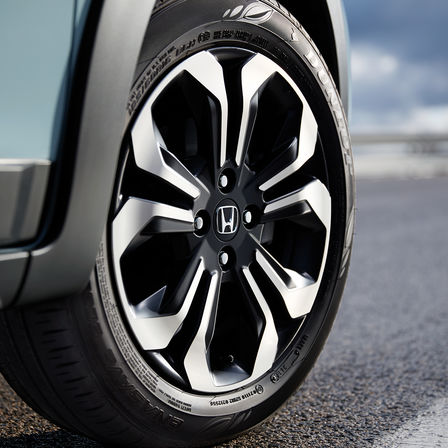 Close-up van wiel van Honda Jazz