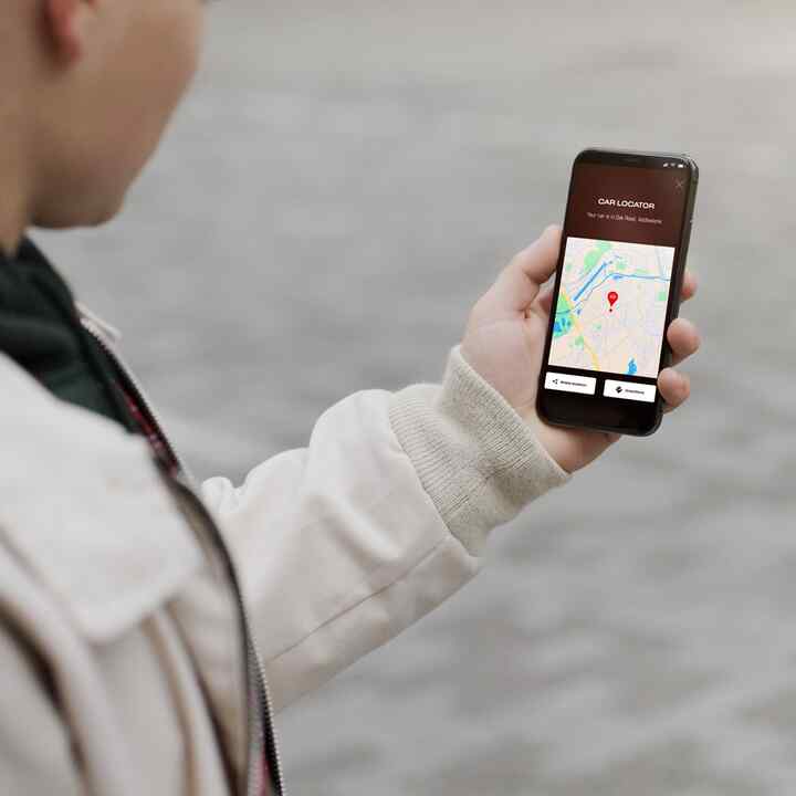 Close-up van smartphone met 'Pin invoeren' op het scherm