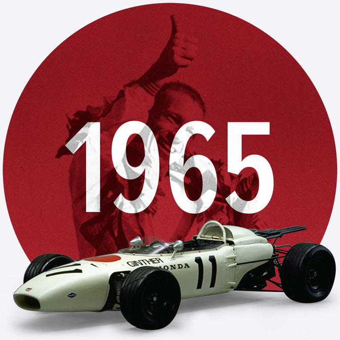 Driekwart vooraanzicht Honda RA273.