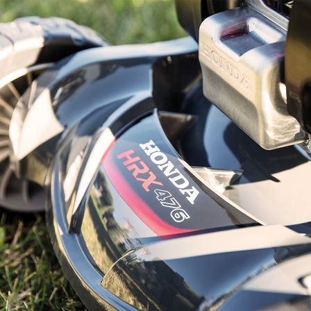 Close-up van zijkant van Honda HRX-logo.