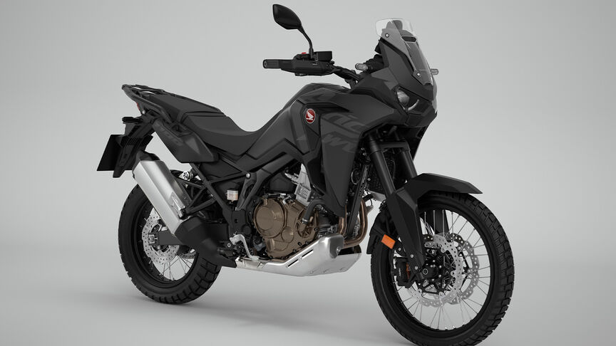 HondaCRF1100 Africa Twin 3/4 vooraanzicht rechts studiobeeld.