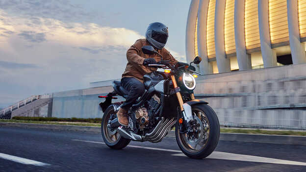 Dax 125 close-up banden