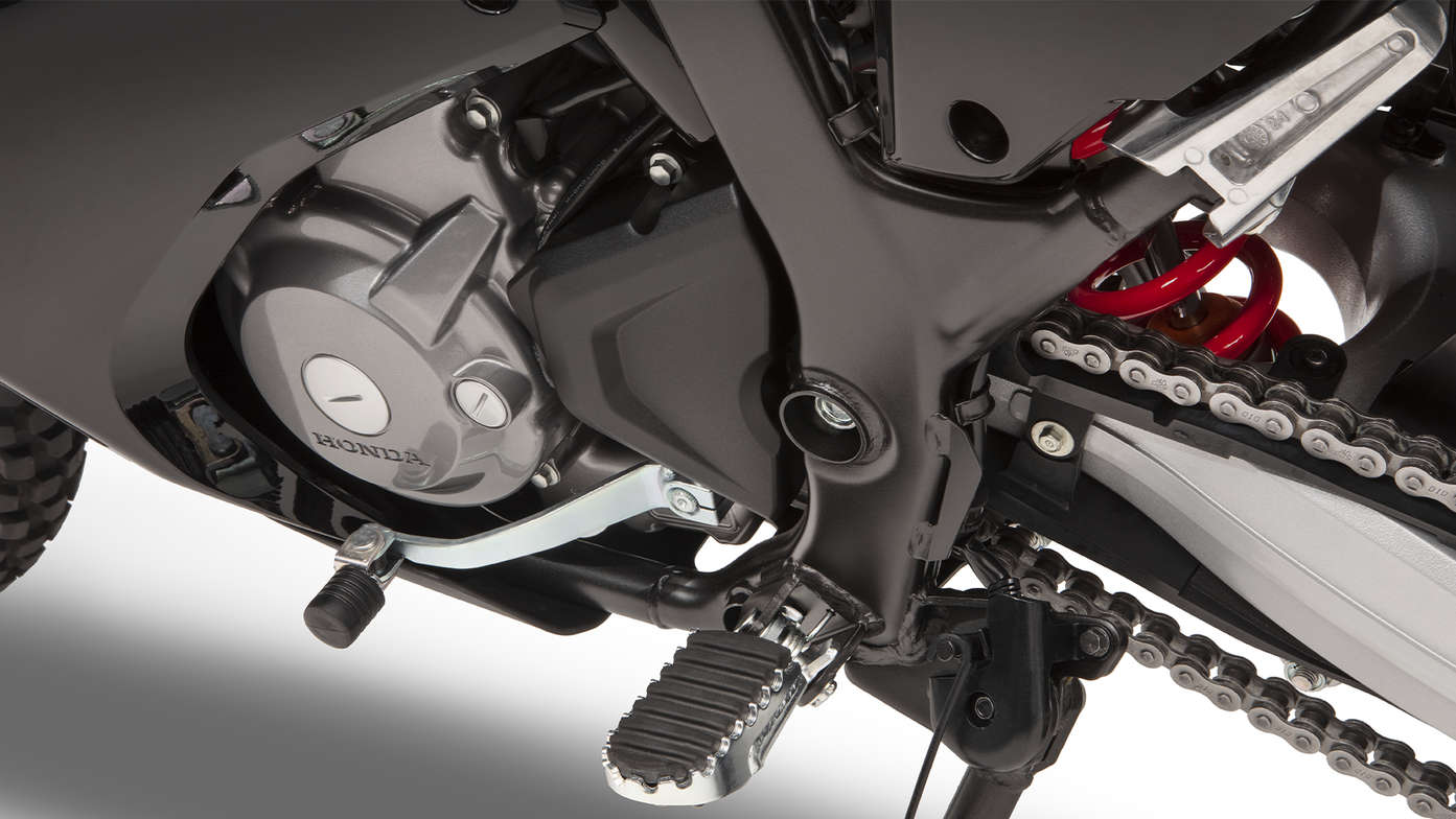 Honda CRF300 Rally Grotere DOHC-eencilindermotor, vier kleppen, met assist/slipper-koppeling