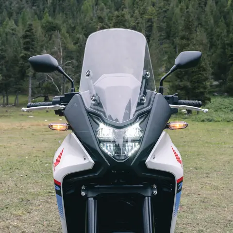 Vooraanzicht close-up koplamp XL750 Transalp.