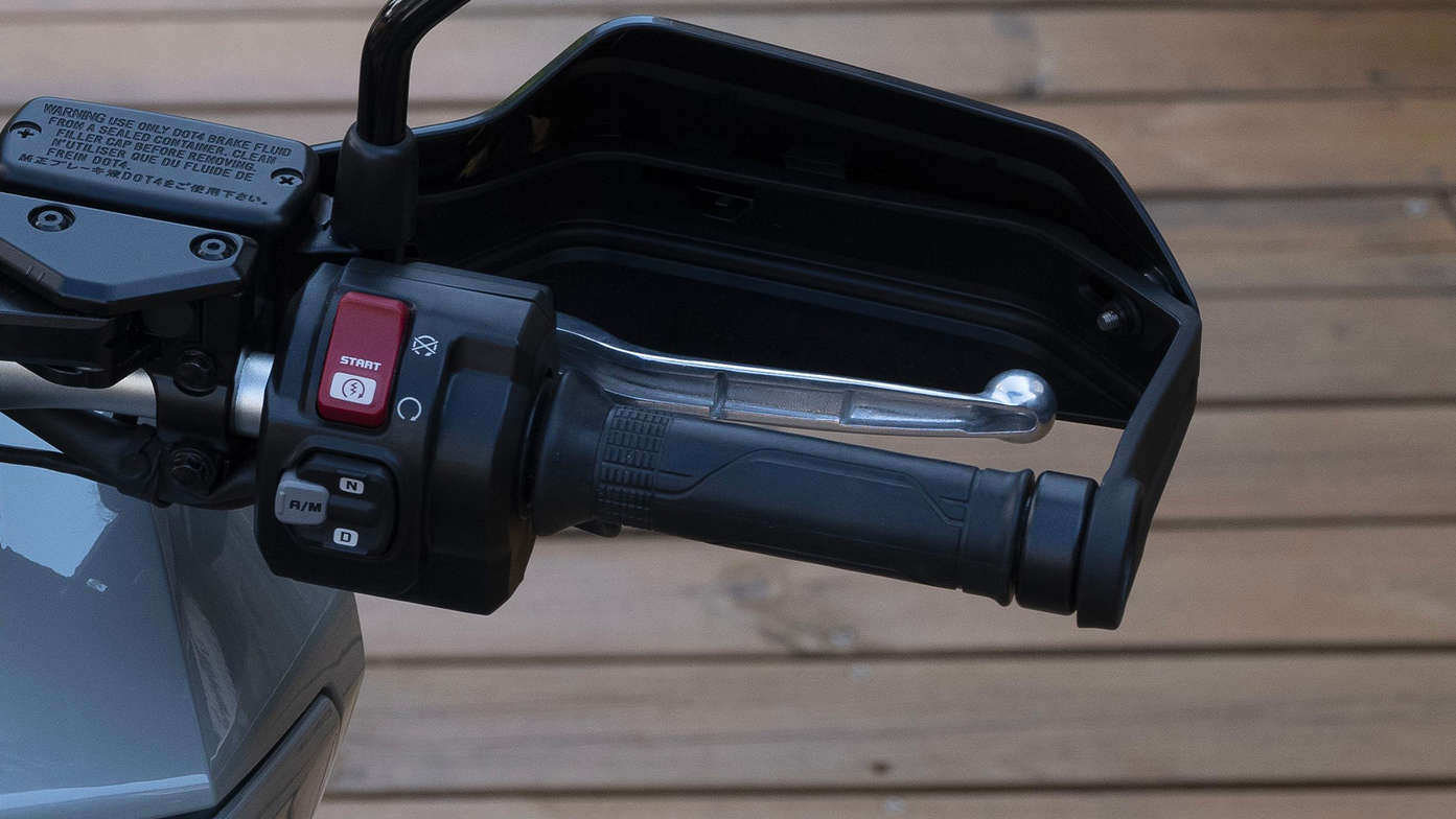 X-ADV, Throttle-by-wire en 5 rijmodi