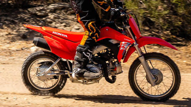 CRF110F stalen twin-spar frame met versterkte swingarm