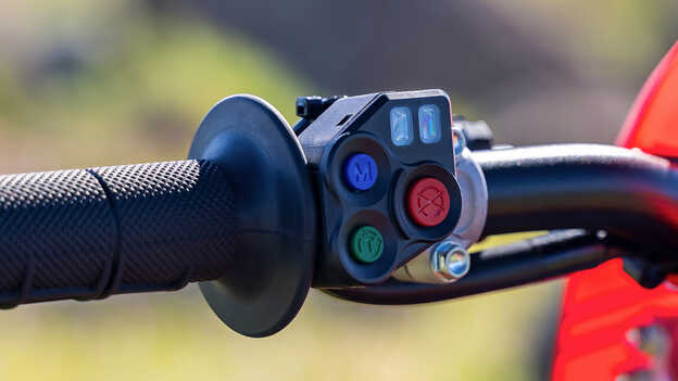 CRF250R drietraps Engine Mode Select Button (EMSB)