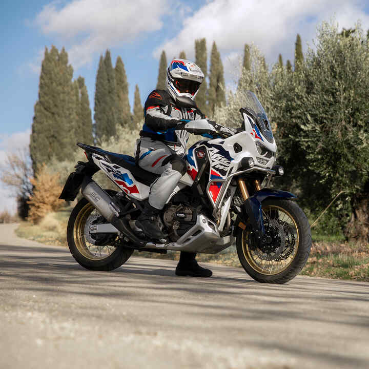 Africa Twin uitlaat