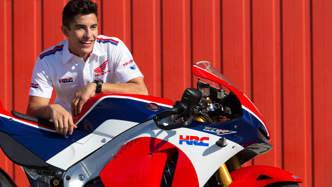 Marc M&aacute;rquez met de nieuwe RC213V-S