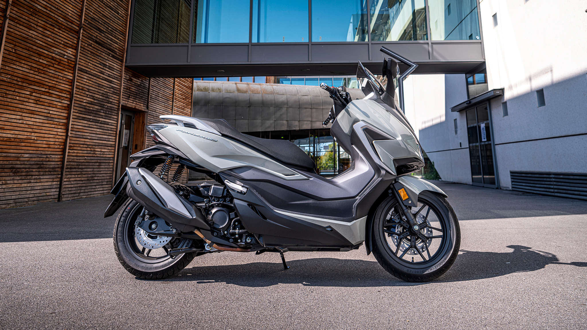 Overzicht – Forza 125 – Scooters – Aanbod – Motorfietsen – Honda