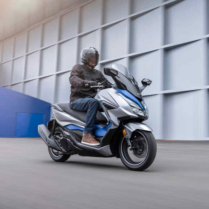 Overzicht – Forza 125 – Scooters – Aanbod – Motorfietsen – Honda