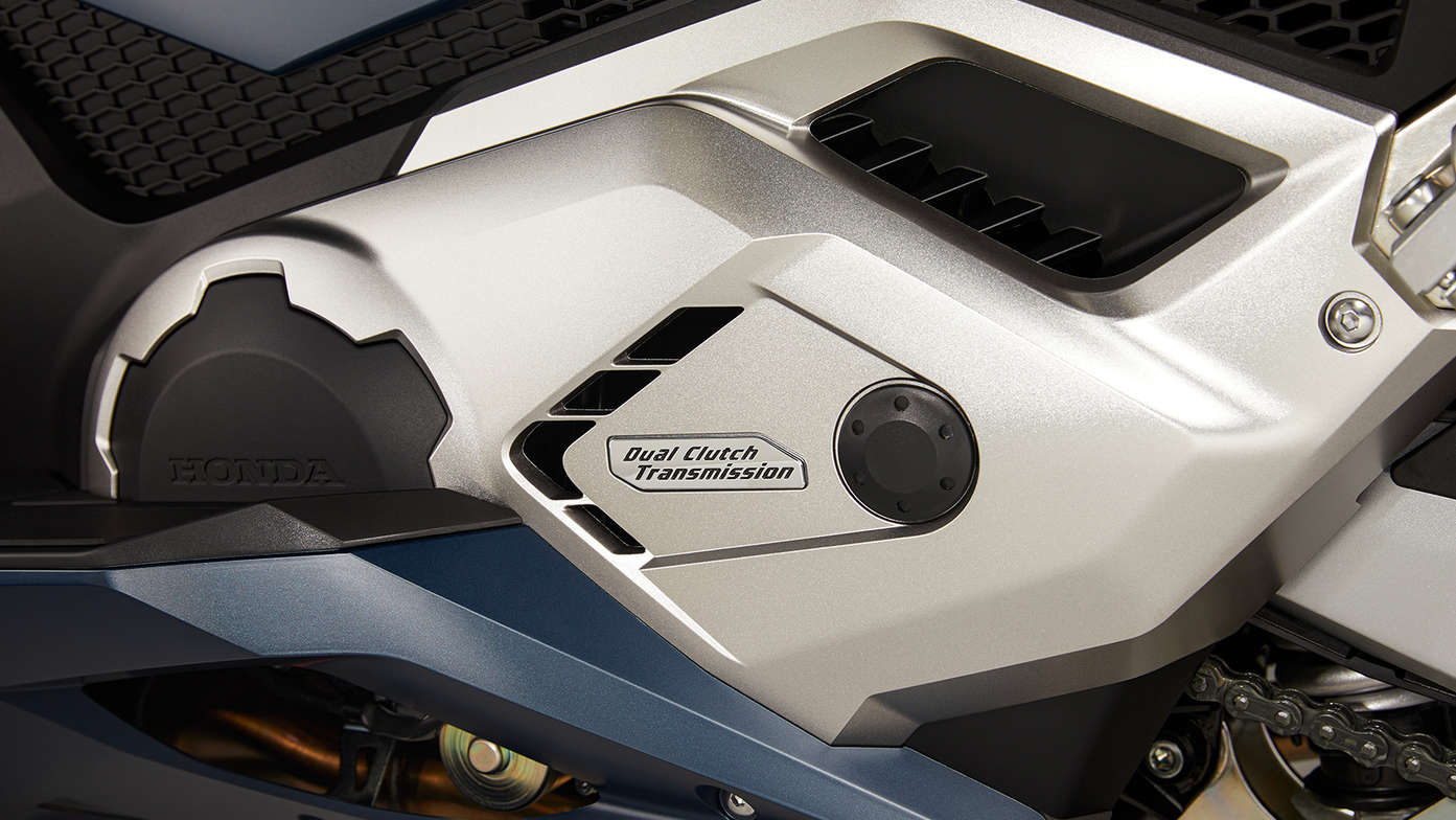 Forza 750, 745 cc tweecilinder motorblok met acht kleppen.