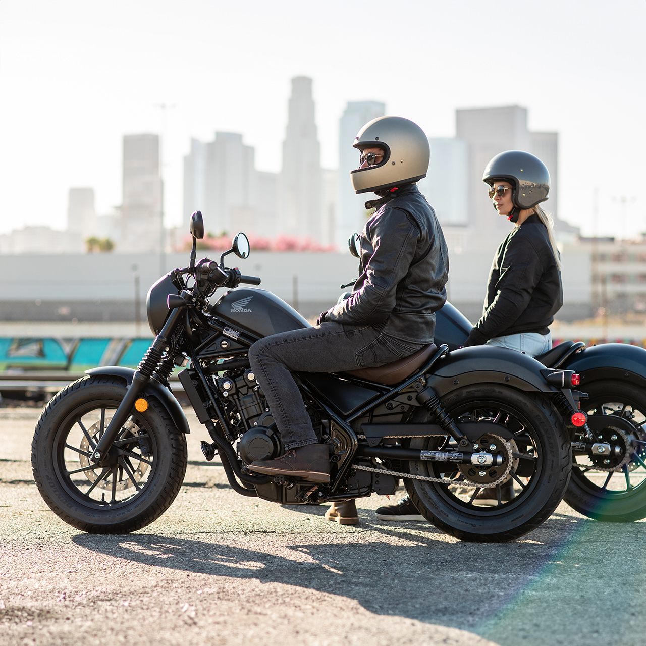 CMX500 Rebel met twee rijders