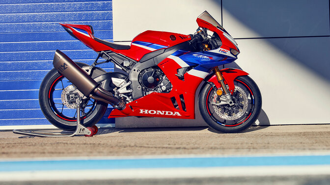 CBR1000RR-R Fireblade statisch zijaanzicht.