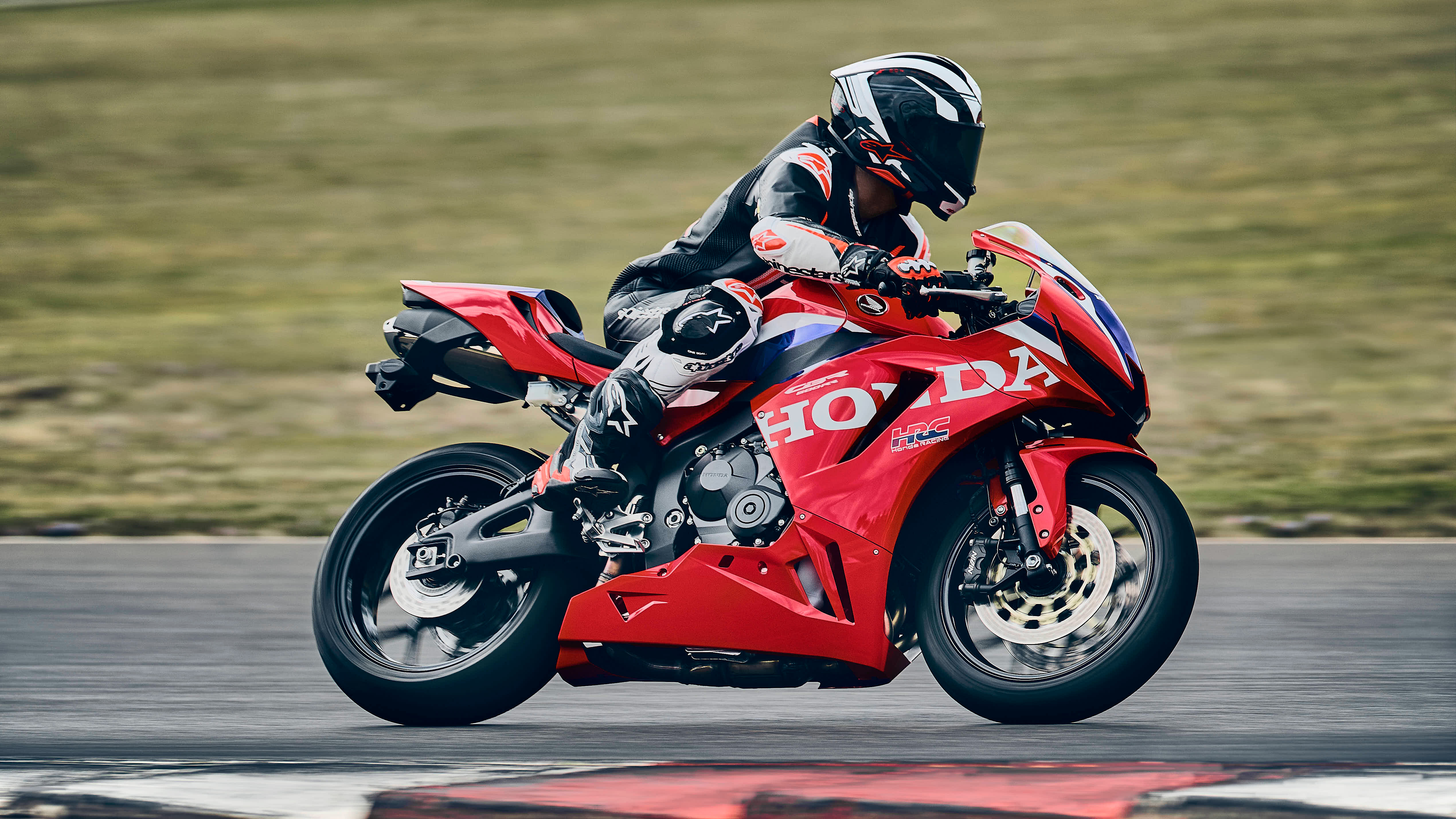 CBR600RR standaard gemonteerde quickshifter.