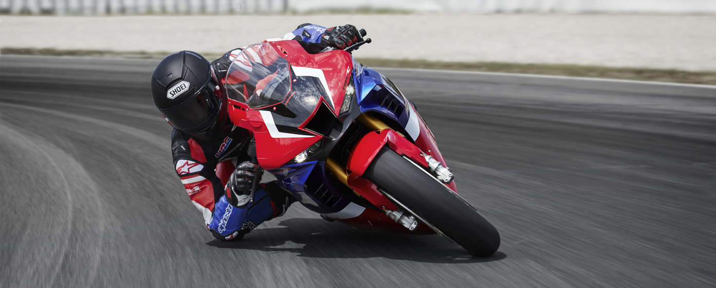 Honda CBR1000RR-R Fireblade SP op circuit
