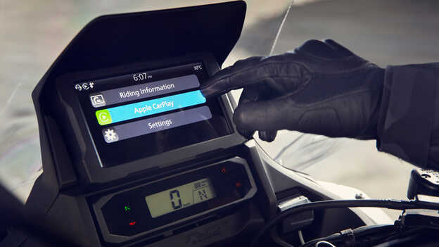 Honda NT1100 touchscreen met smartphone-connectiviteit.