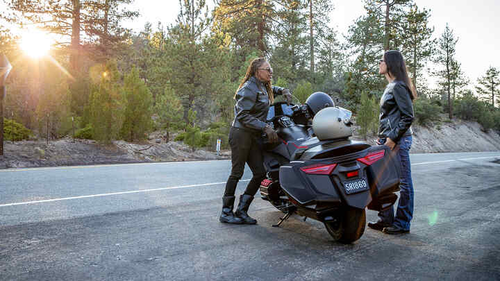 GL1800 Gold Wing, statisch beeld met rijder en passagier