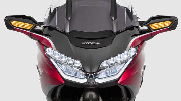 Hond Gold Wing Tour, Complete LED-verlichting met LED-mistlichten