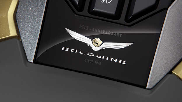 Honda GL1800 Gold Wing Tour, ingebouwde airbag