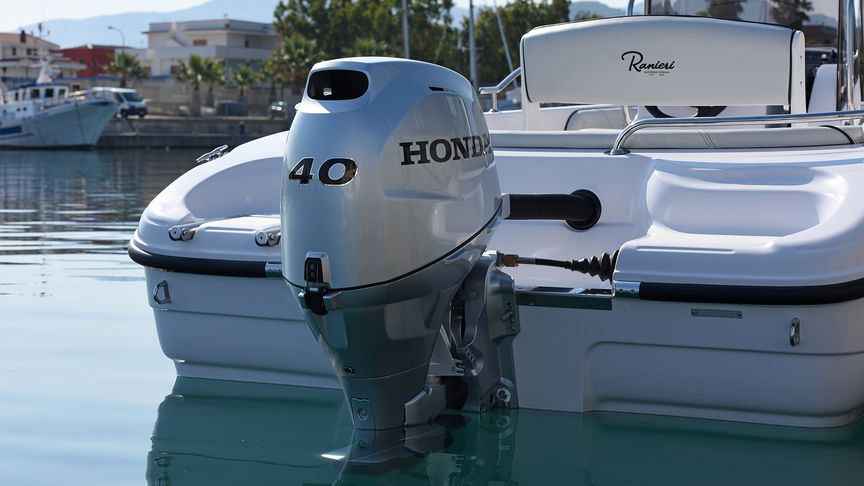 back view of ranieri boat with honda marine outboard engine